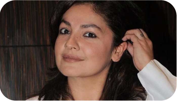 Pooja Bhatt vProfile
